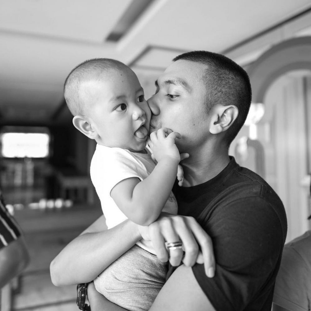 10 Momen Rayi Putra RAN ketika asuh anak, cerminan ayah idaman