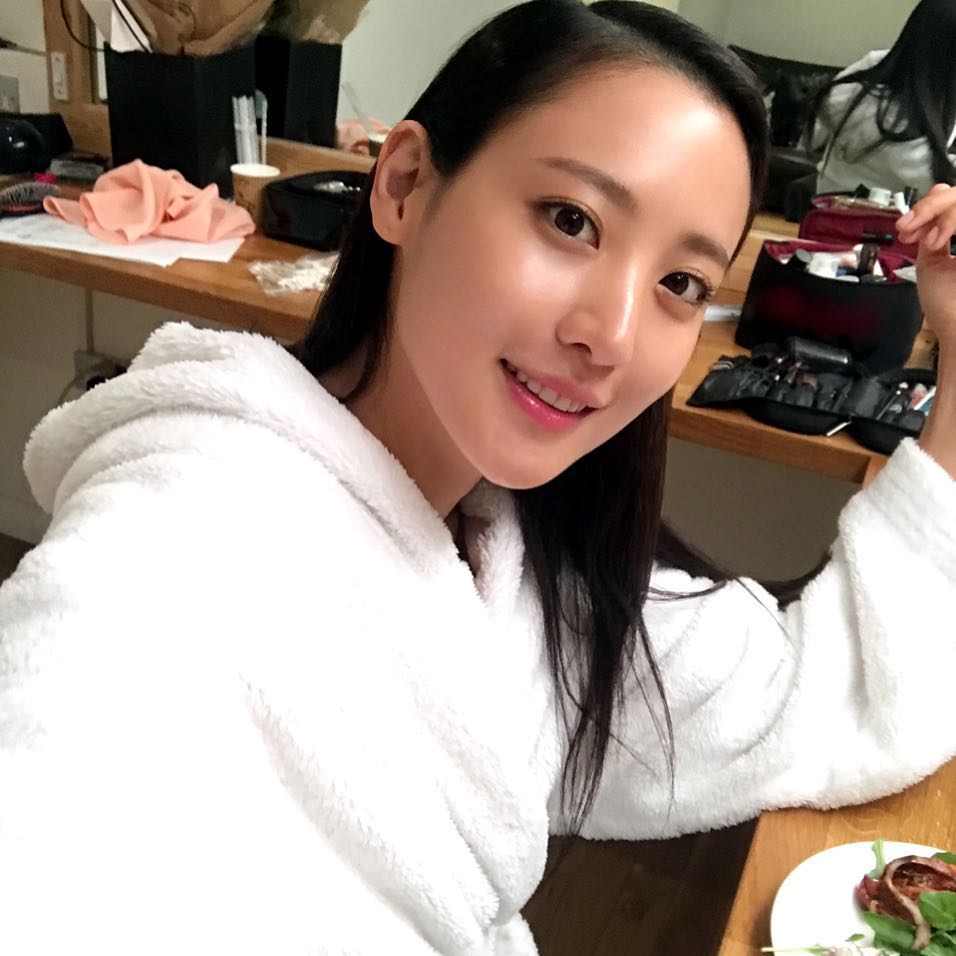 Ular Nagini di film Harry Potter ternyata cewek, ini 10 aura cantiknya