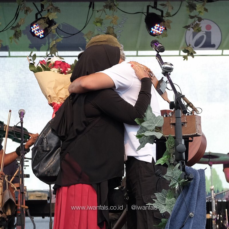 38 Tahun menikah, begini 8 potret keharmonisan Iwan Fals dan Rosana