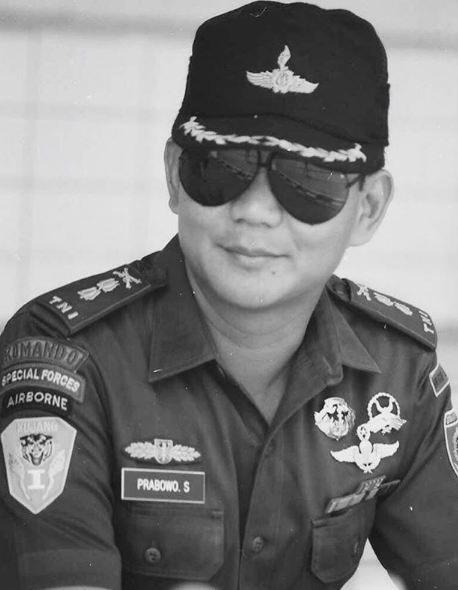 15 Foto Prabowo saat masih muda ini dijamin bikin pangling