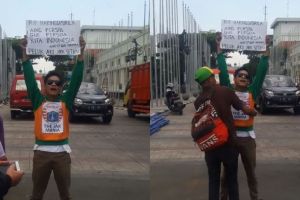 Pria ini kampanyekan aksi damai antar Bobotoh & Jakmania, bikin salut