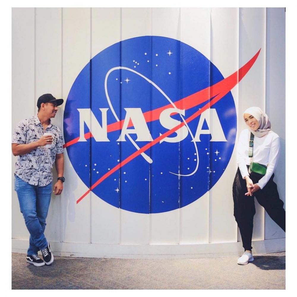 Berhijab, ini 10 gaya fashion Fitri Tropica liburan di Amerika Serikat