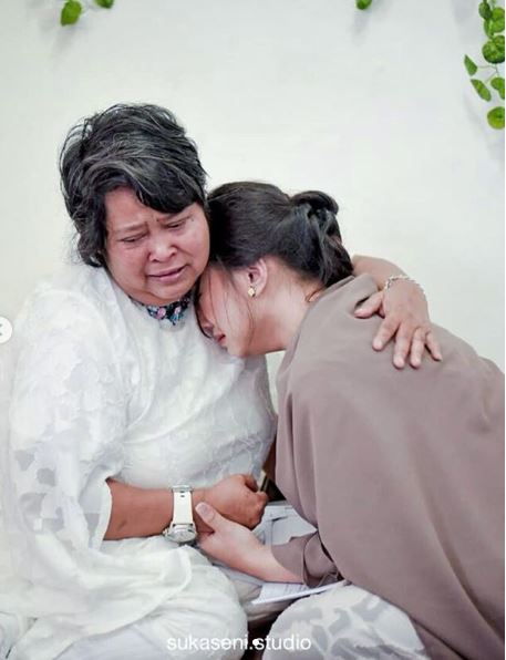 10 Momen pengajian nikah Thalia, putri Suti Karno yang cantik banget