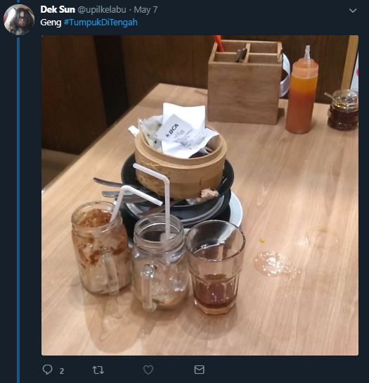 10 Potret 'gerakan tumpuk di tengah' ini bukti berbuat baik itu mudah