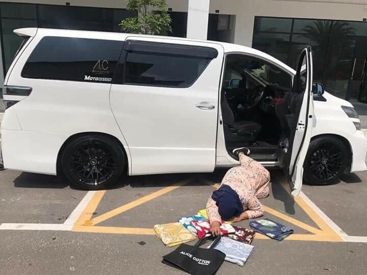 Tren selfie terbaru, ini 7 potret 'jatuh tersungkur' dari mobil mewah