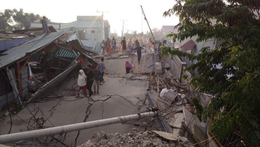 Detik-detik pergerakan tanah pasca gempa di Palu, bangunan bergeser