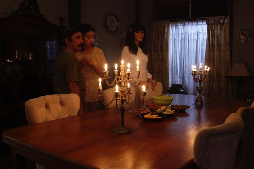 7 Potret Luna Maya saat perankan tokoh Suzanna, mirip banget aslinya