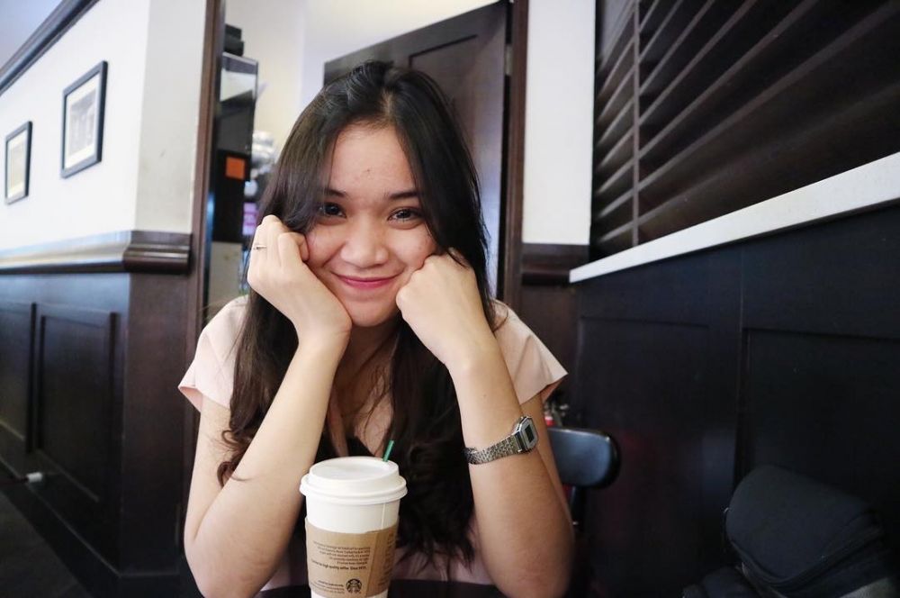 10 Potret Suci Asmarani calon istri Ardit Erwandha, cantiknya natural