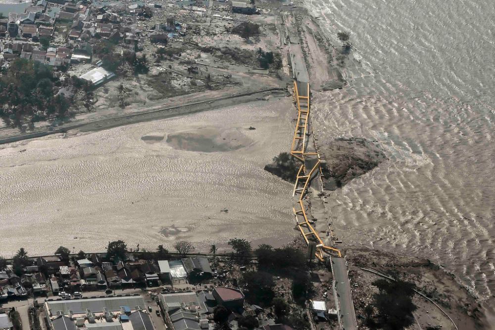 Dahsyatnya tsunami Palu tak biasa, ini 3 analisis pakar soal pemicunya
