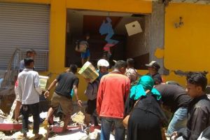 Detik-detik penangkapan pelaku penjarahan usai gempa & tsunami di Palu