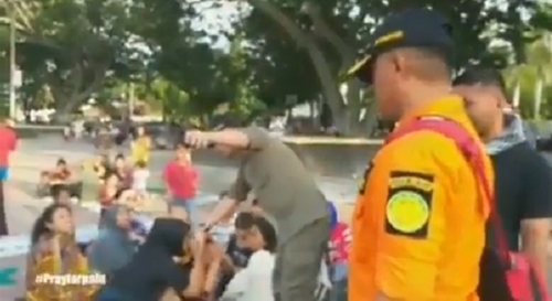 6 Momen Pasha Ungu bantu warganya, dari angkat galon sampai jenazah