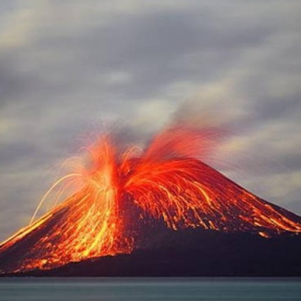 10 Gunung berapi yang punya letusan mengerikan, 2 dari Indonesia