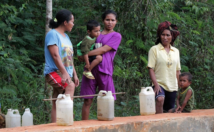 Begini perjuangan seorang pastor membangun pembangkit listrik di NTT