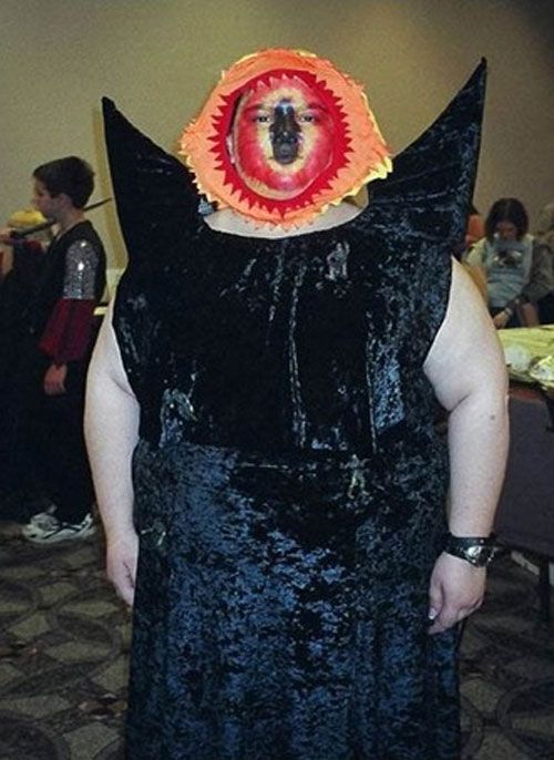 10 Kostum Halloween gagal total ini bikin kamu geli-geli gimana gitu