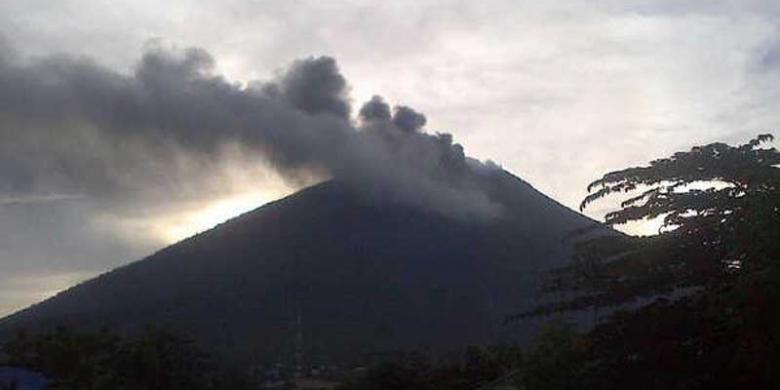 Kembali meletus, ini 5 erupsi Gunung Gamalama dalam 4 tahun terakhir