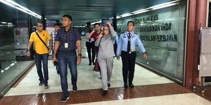 6 Momen penangkapan Ratna Sarumpaet, dari bandara hingga ke Mapolda