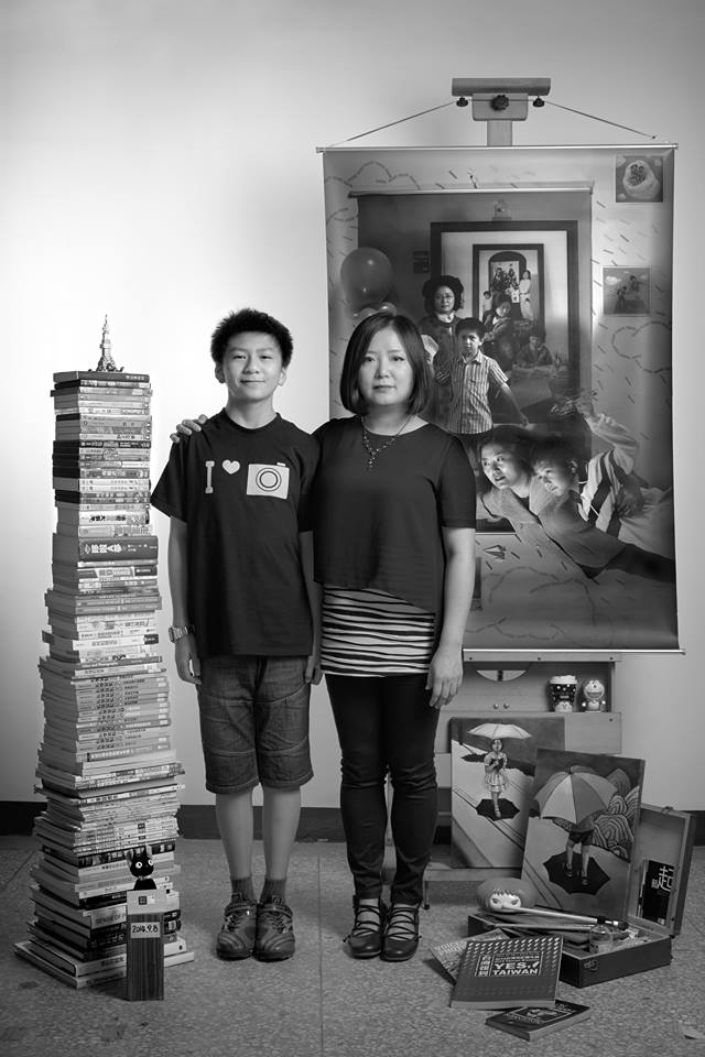 Ibu ini buat 9 potret kenangan dengan putranya, hasilnya mengharukan