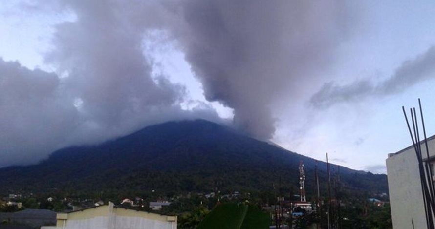 6 Gunung berapi di Indonesia yang meletus dalam 2 tahun terakhir