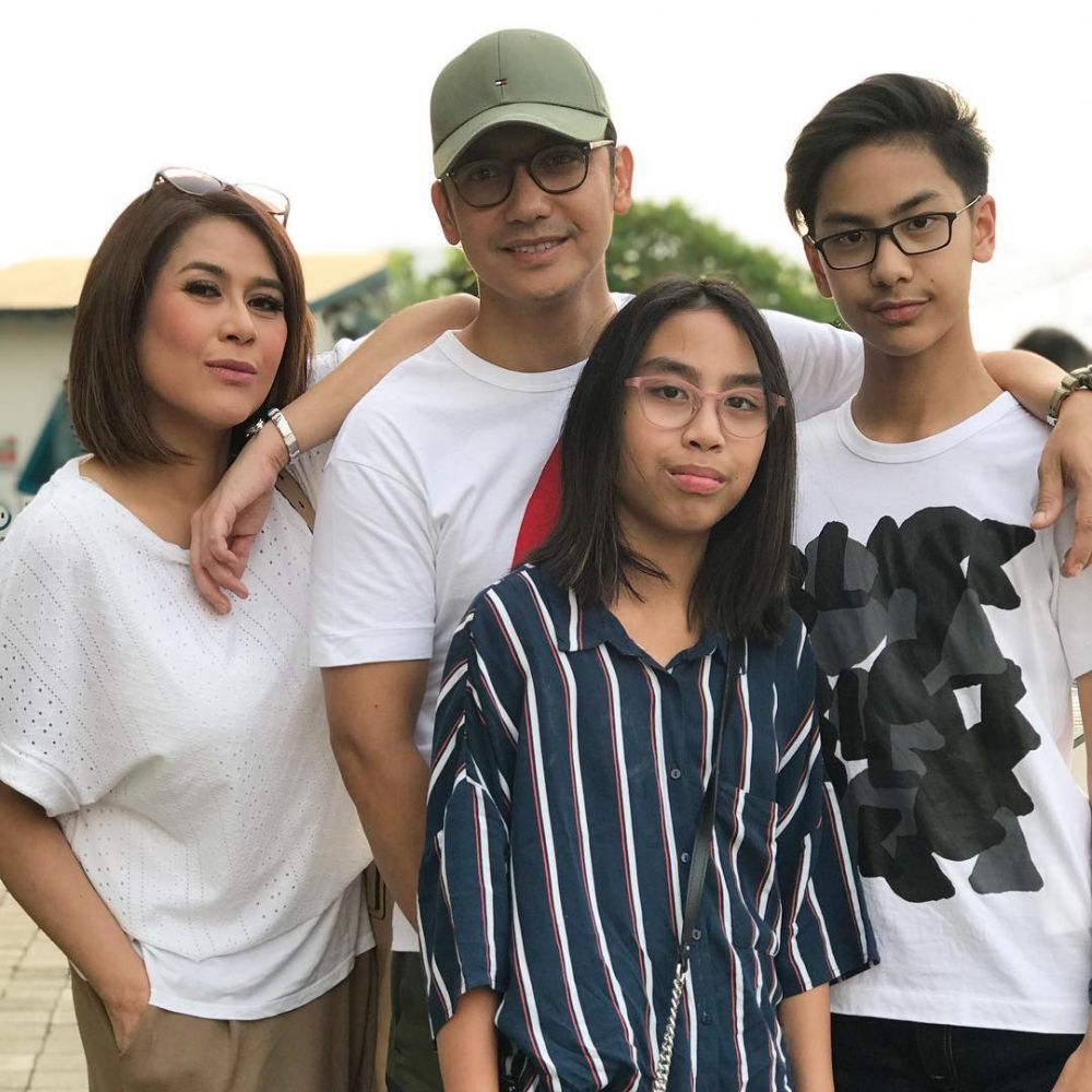 10 Potret gantengnya Khayru, anak Gunawan yang kini beranjak remaja