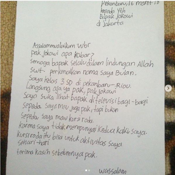 10 Potret Bulan Karunia, bocah memanah sama Jokowi di Asian Para Games