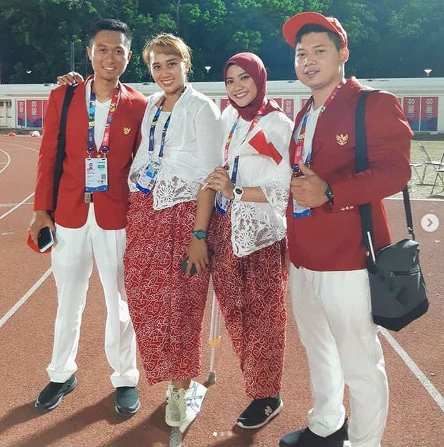 10 Foto perjuangan Nina Gusmita, atlet voli cantik di Asian Para Games