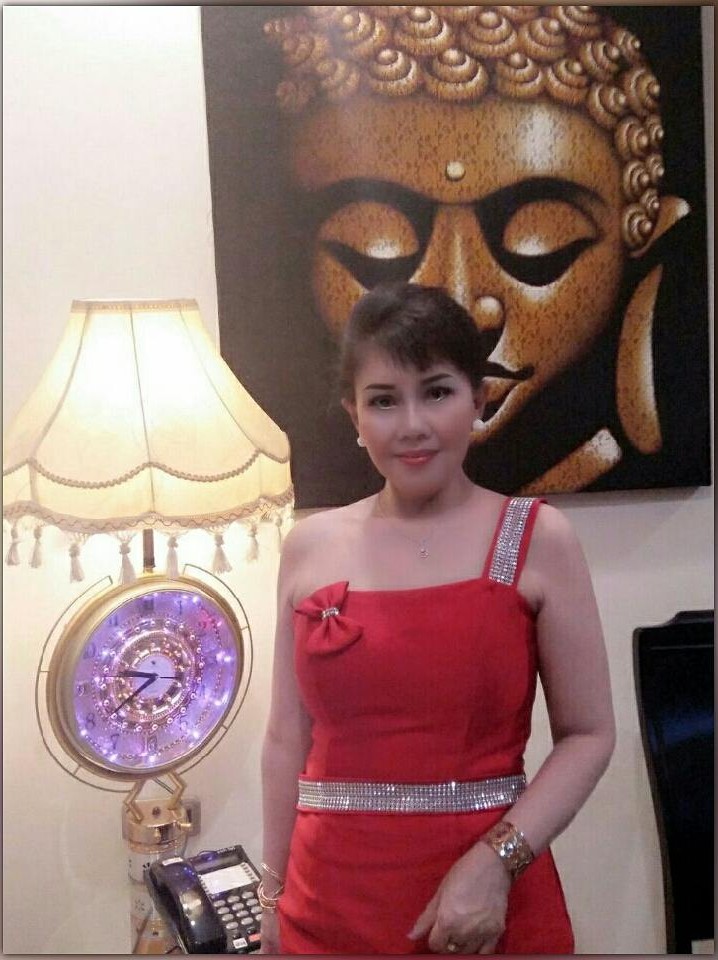 8 Potret cantik Meilany, ibunda Roy Kiyoshi yang gayanya bak ABG