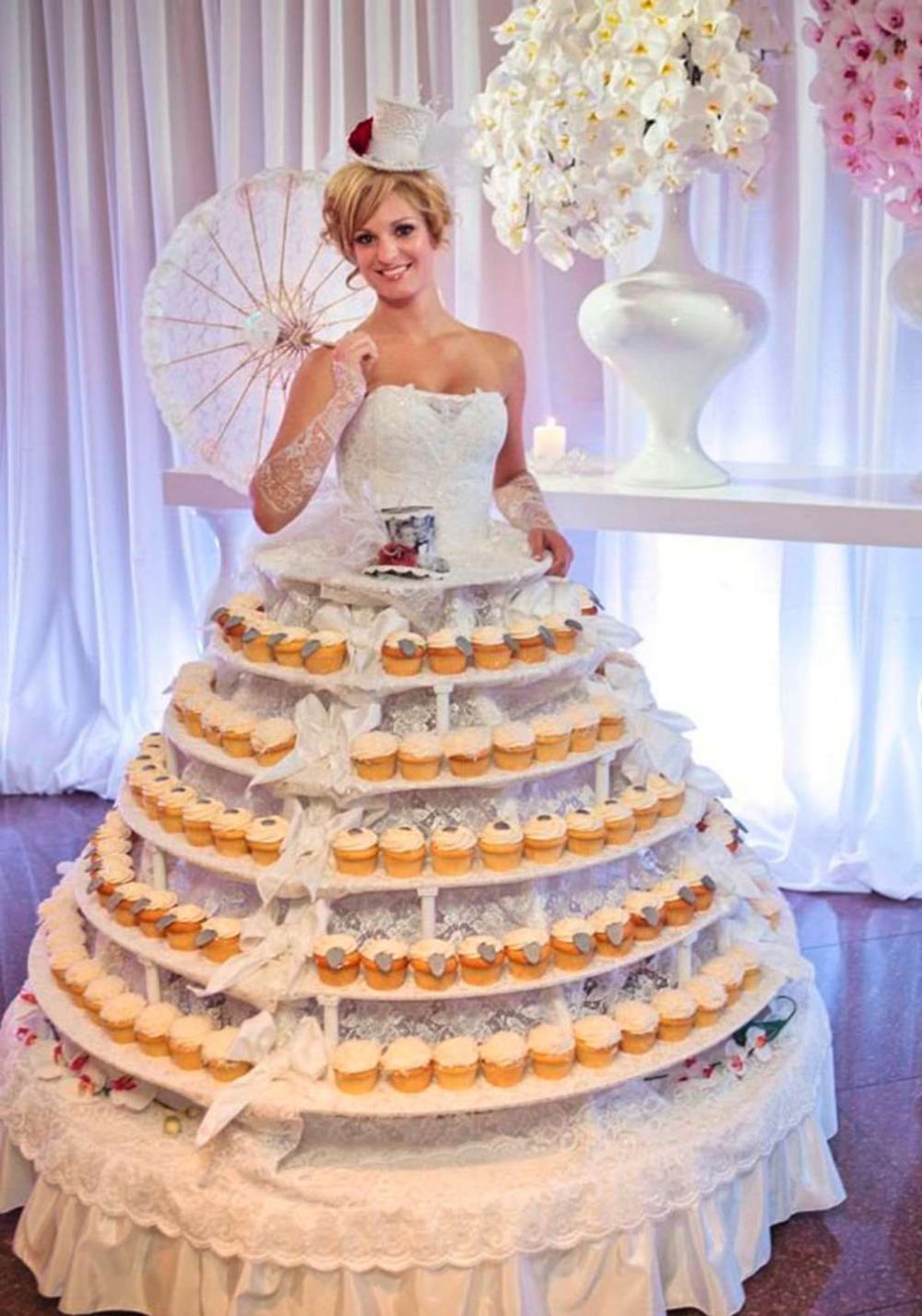 10 Gaun pengantin ini desainnya nyeleneh abis, bikin mikir kemana mana