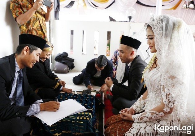 Sudah sah, ini 9 potret pernikahan Ovi eks Duo Serigala & Franky Ilham
