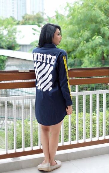 Intip gaya seksi 10 seleb Indonesia ikuti tren fashion 'tanpa celana'