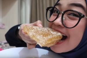 Ria Ricis coba 4 kuliner aneh ini, videonya tembus jutaan viewers
