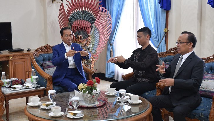 8 Momen Jokowi belajar bahasa isyarat untuk Asian Para Games 2018