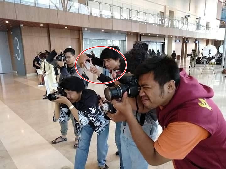 8 Tingkah pemuda ini kocaknya nggak ketulungan, kurang kerjaan banget