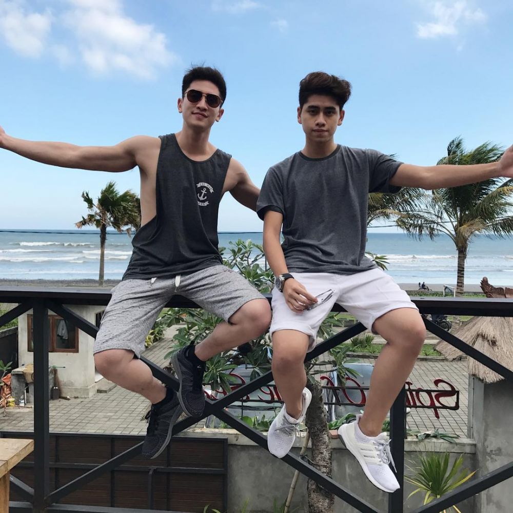 10 Potret akur dan kompaknya Verrel Bramasta dengan Athalla Naufal