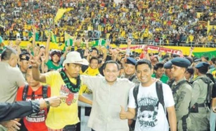 7 Dirigen suporter klub sepak bola Indonesia, loyalitasnya luar biasa