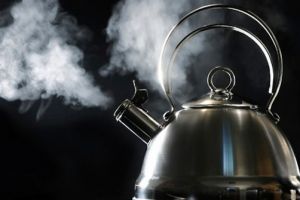 Suka mengonsumsi minuman masih panas bisa sebabkan kanker, wah!