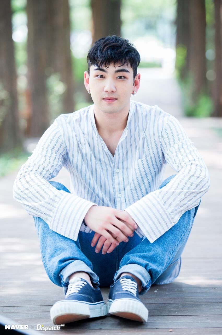 Baru usia 20-an, paras & gaya 10 idol K-Pop ini sudah terlihat dewasa