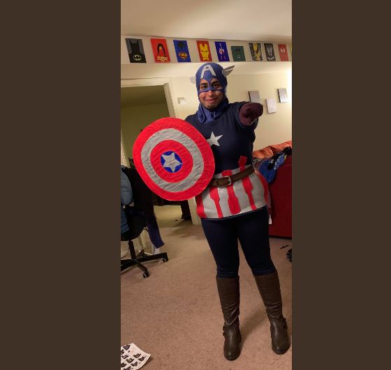 10 Cosplayer berhijab ini nyentrik abis, bikin geleng-geleng kepala