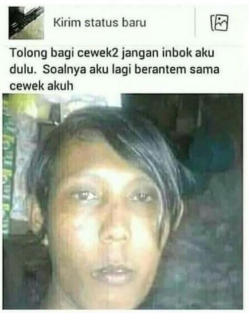 7 Tulisan typo status berbahasa Inggris ini kocaknya ngeselin