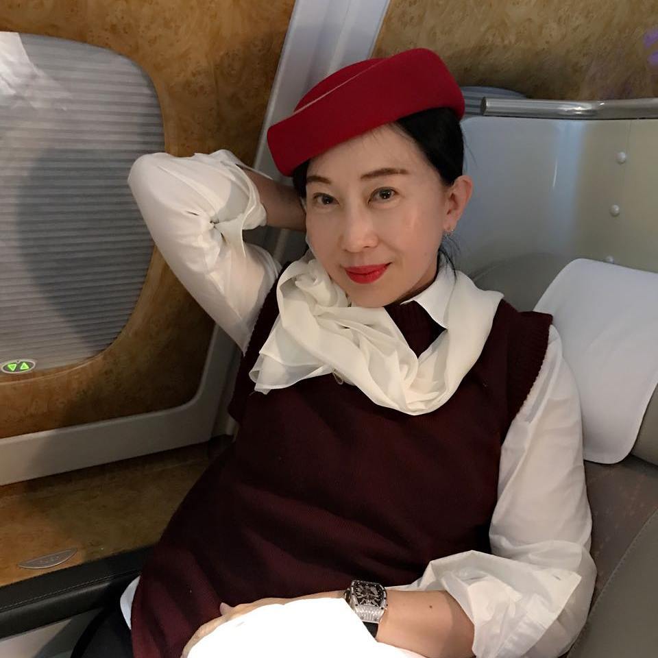 10 Gaya modis istri Dato Sri Tahir, punya 11 cucu masih tetap cantik