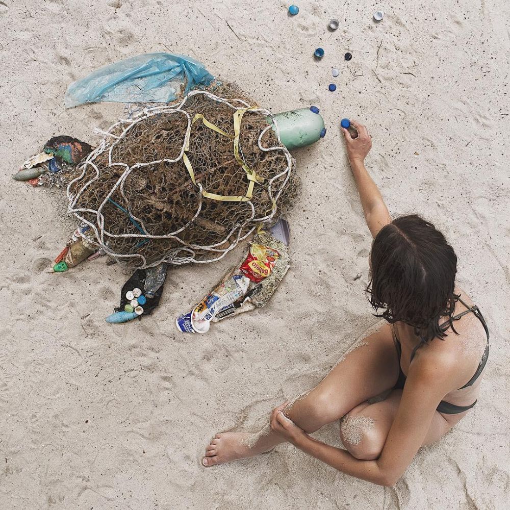 10 Kreasi seni bentuk hewan ini dari sampah plastik, super kreatif