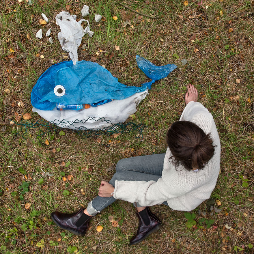 10 Kreasi seni bentuk hewan ini dari sampah plastik, super kreatif