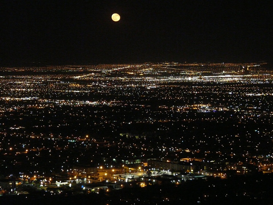 China bikin bulan sendiri, sinarnya 8 kali lebih terang dari yang asli