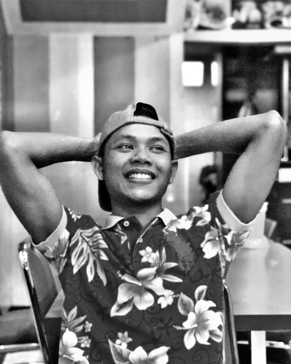 8 Gaya kece Adi Paryanto, petarung MMA yang 'senggol' Siva Aprilia