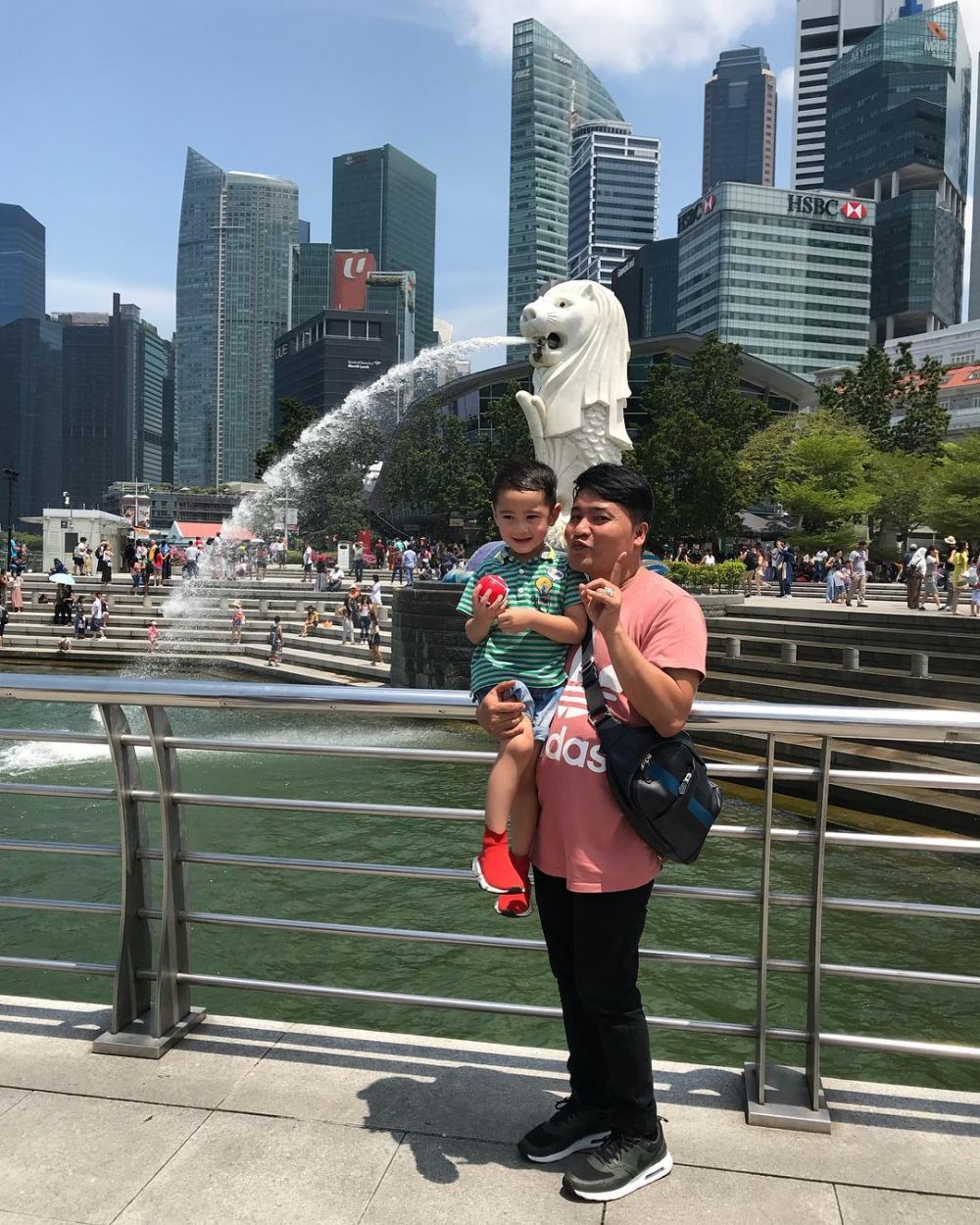 Selain Nurbaeny Janah, gaji 4 asisten seleb Tanah Air ini bikin kaget