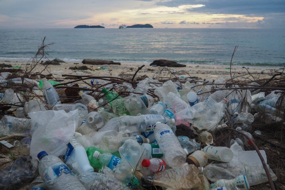 17 Potret limbah sampah di Borneo ini bakal bikin kamu ikut prihatin