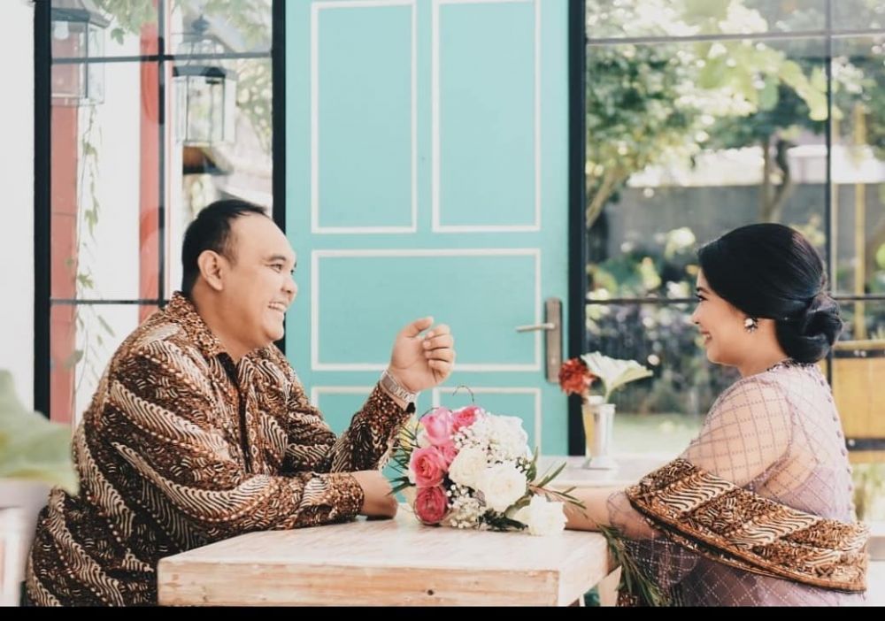 10 Momen mesra anak Mat Solar & istrinya dari pacaran sampai menikah