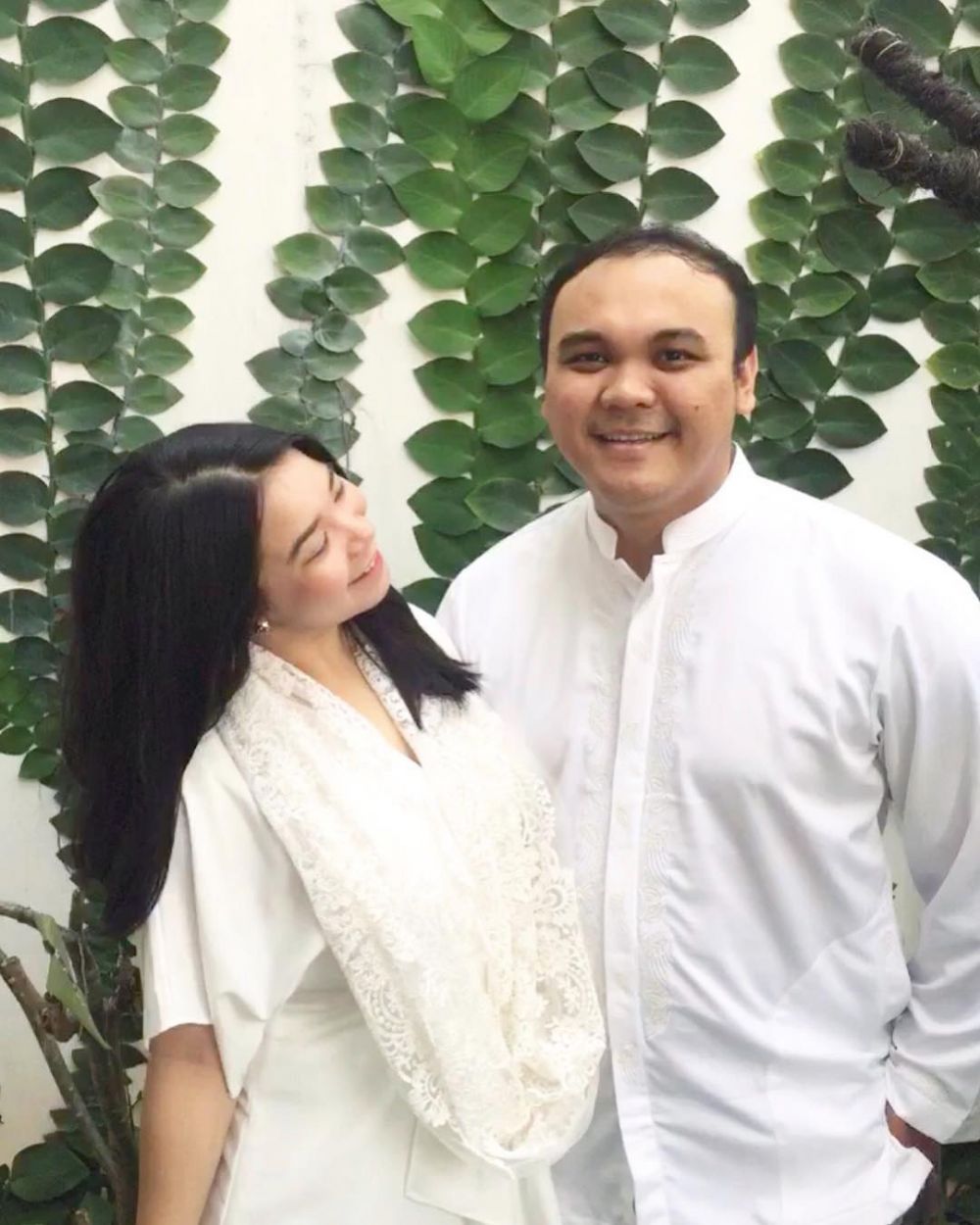 10 Momen mesra anak Mat Solar & istrinya dari pacaran sampai menikah