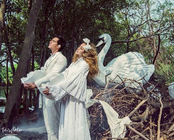 7 Potret Jedar & pacar bergaya bak di negeri dongeng, romantis abis