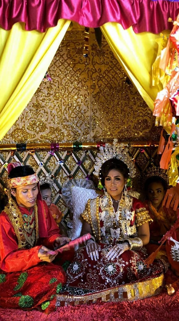 Jelang menikah, ini 10 momen pengajian Evi Masamba yang penuh haru