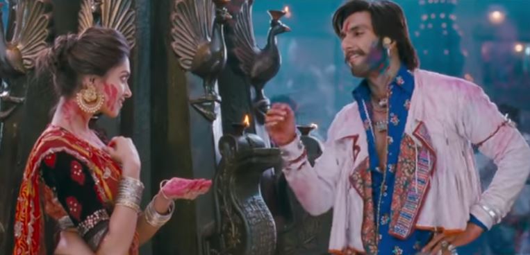 Segera menikah, ini 10 adegan mesra Ranveer Singh & Deepika di film